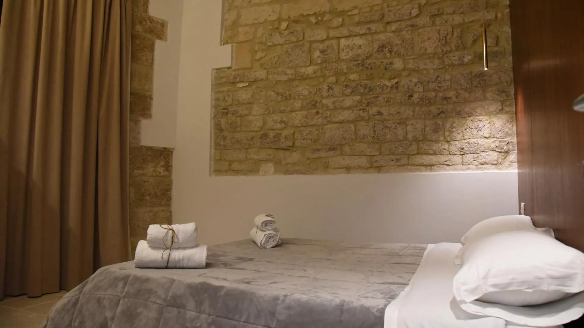 Altemura Suites Bari 0*,