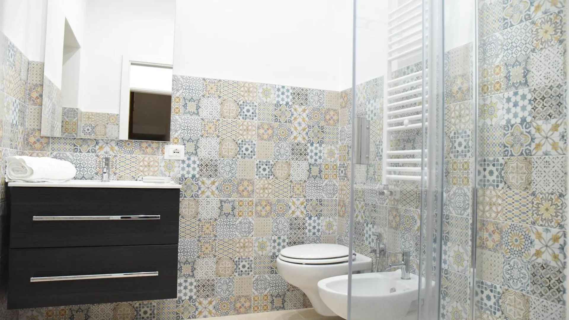 Altemura Suites Bari 0*,  Italien